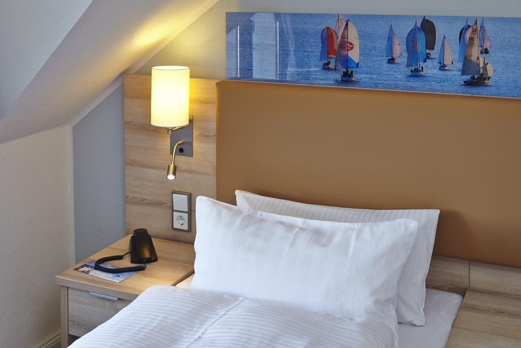 Hotel Erholung Келенхузен Екстериор снимка